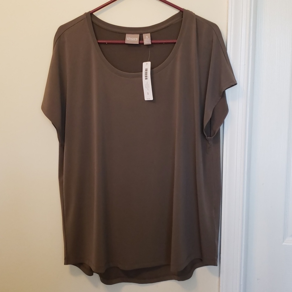 Chicos NWT tee